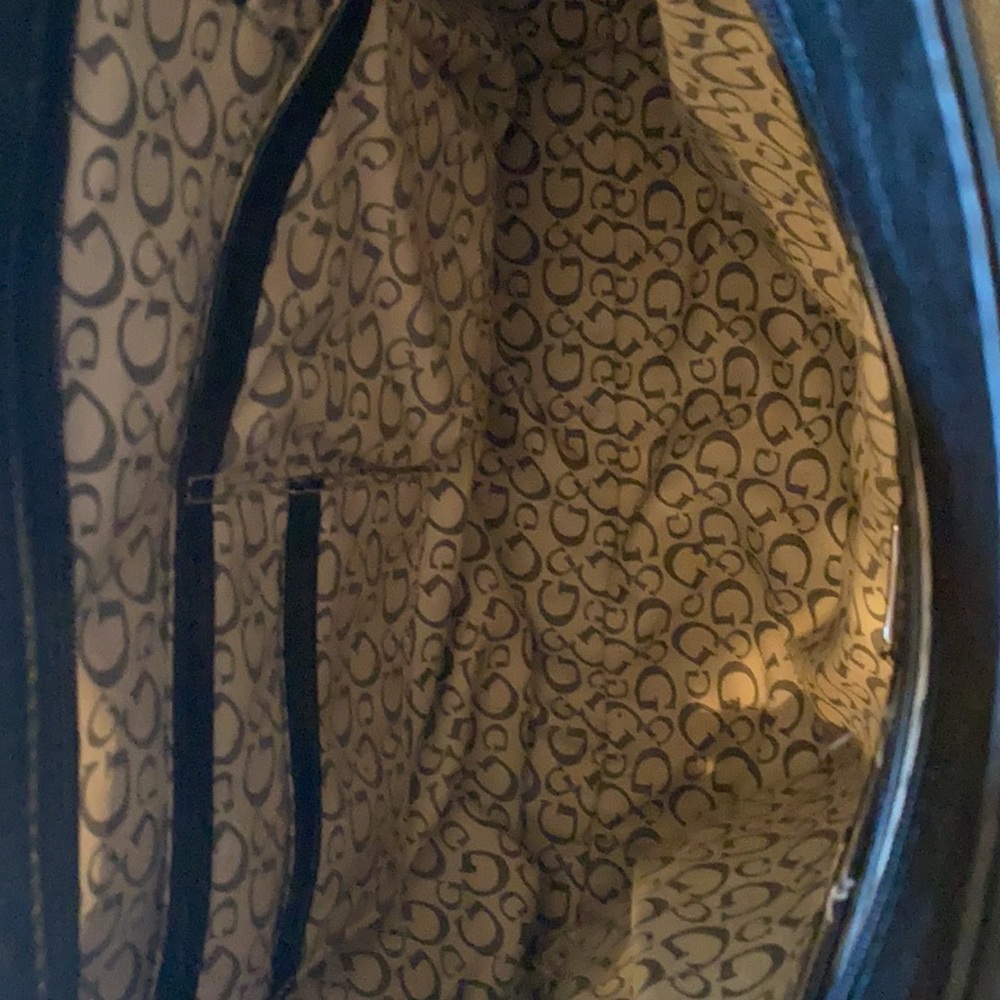 Guess what - Picture 4 of 4
